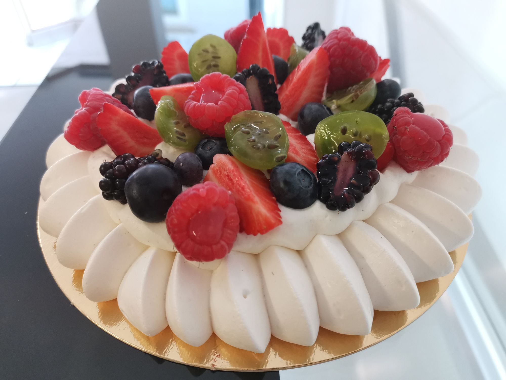 Pavlova(fruits de saison) Pavlova(fruits de saison)